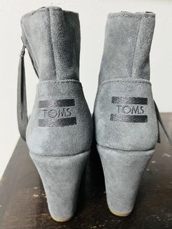 Pre-loved TOMS Shoes