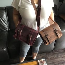 HANDMADE LEATHER PURSES (NEW)