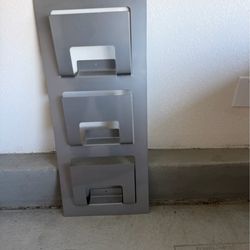 Mail or magazine organizer