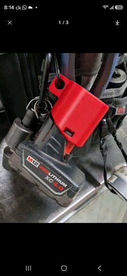 MILWAUKEE M12 – CLIP-ON BATTERY HOLDER