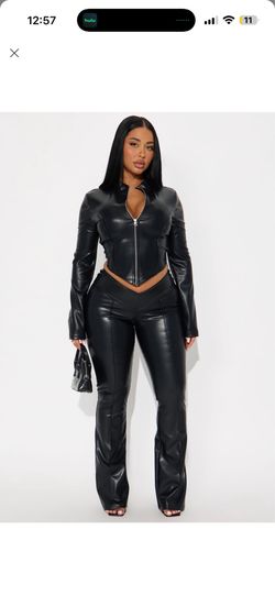 Two piece leather set