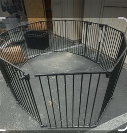 12 panel enclosure with door