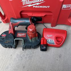 Milwaukee M12 Band Saw Charger and Battery ( USED) 