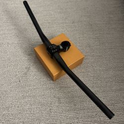 Specialized S Works XC Carbon Handle Bar 660m W/ Truvativ Stem