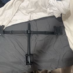 Dual Monitor Mount 