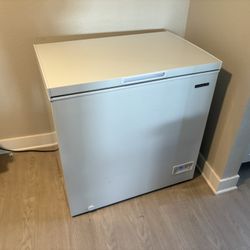 Chest Freezer 100$