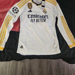 real madrid jersey for Sale in Los Angeles, CA - OfferUp