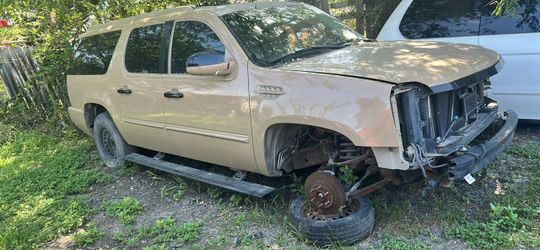 07 Cadillac Escalade parts