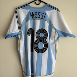 Vintage #18 Messi Argentina Soccer Jersey - Large