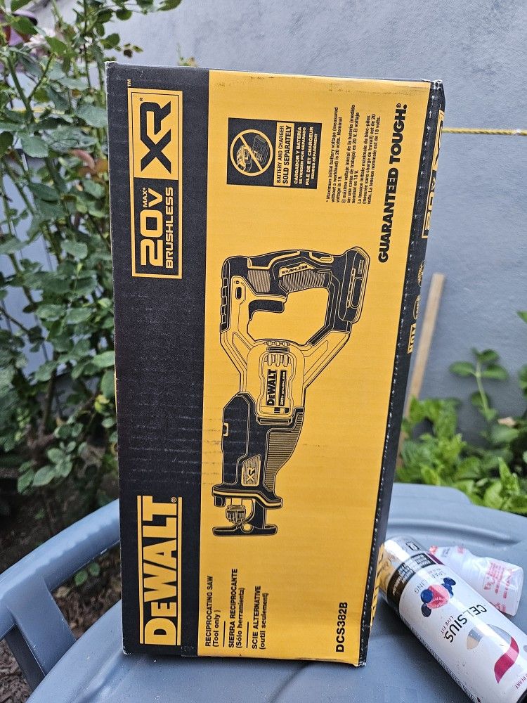 DEWALT SAWZALL XR BRUSHLESS TOOL ONLY