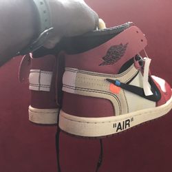  WHITE/BLACK-VARSITY RED  Release Date 11/09/2017 Included Accessories "OFF WHITE" NIKE PAPER, RED ZIP TIE, WHITE FLAT "SHOELACES", O