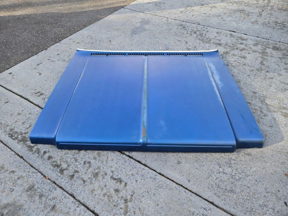 1978 GMC/Chevy square body hood, no dents/kinks/taco hood, 