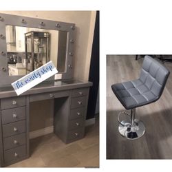 Vanity Set With Chair 