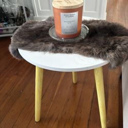 Round Coffee Table 