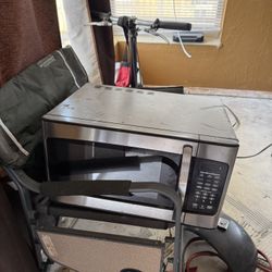 Fridge/stove/micowave