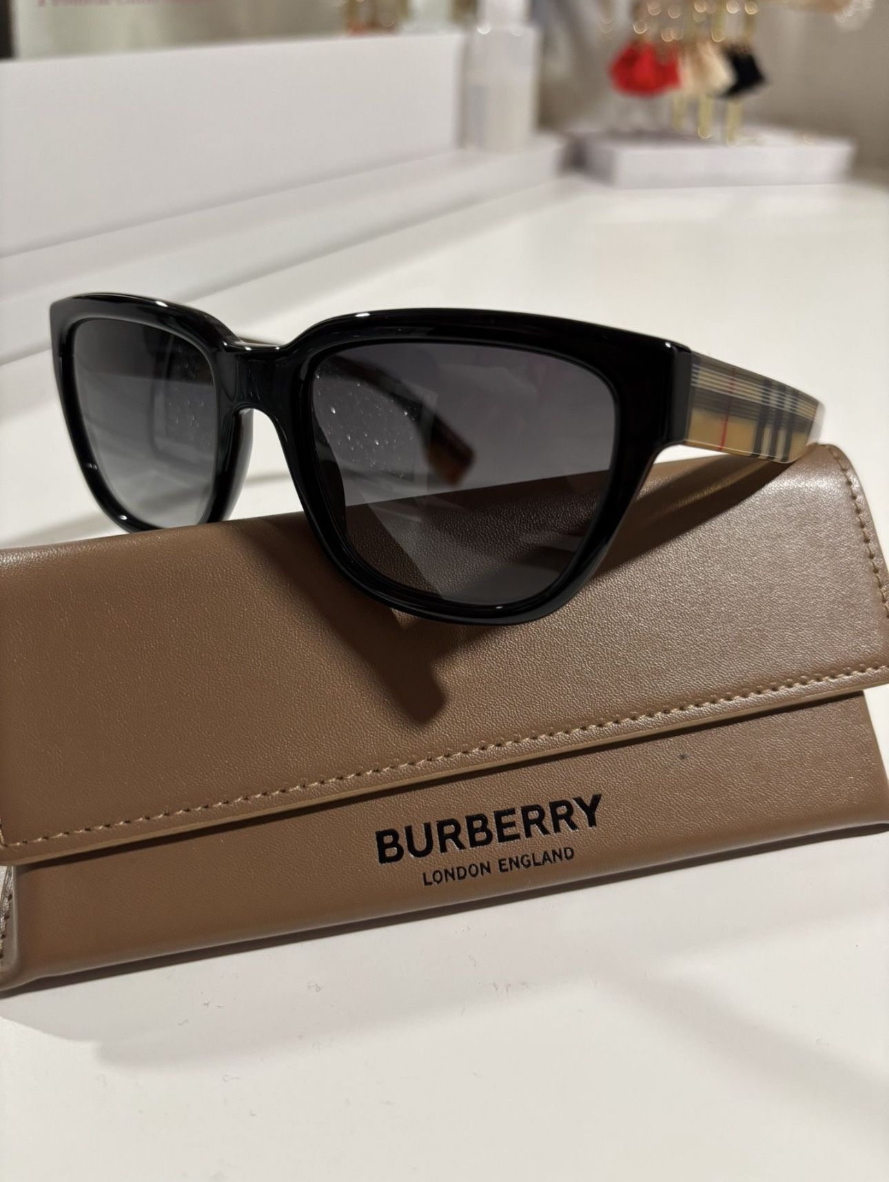 burberry sunglasses 
