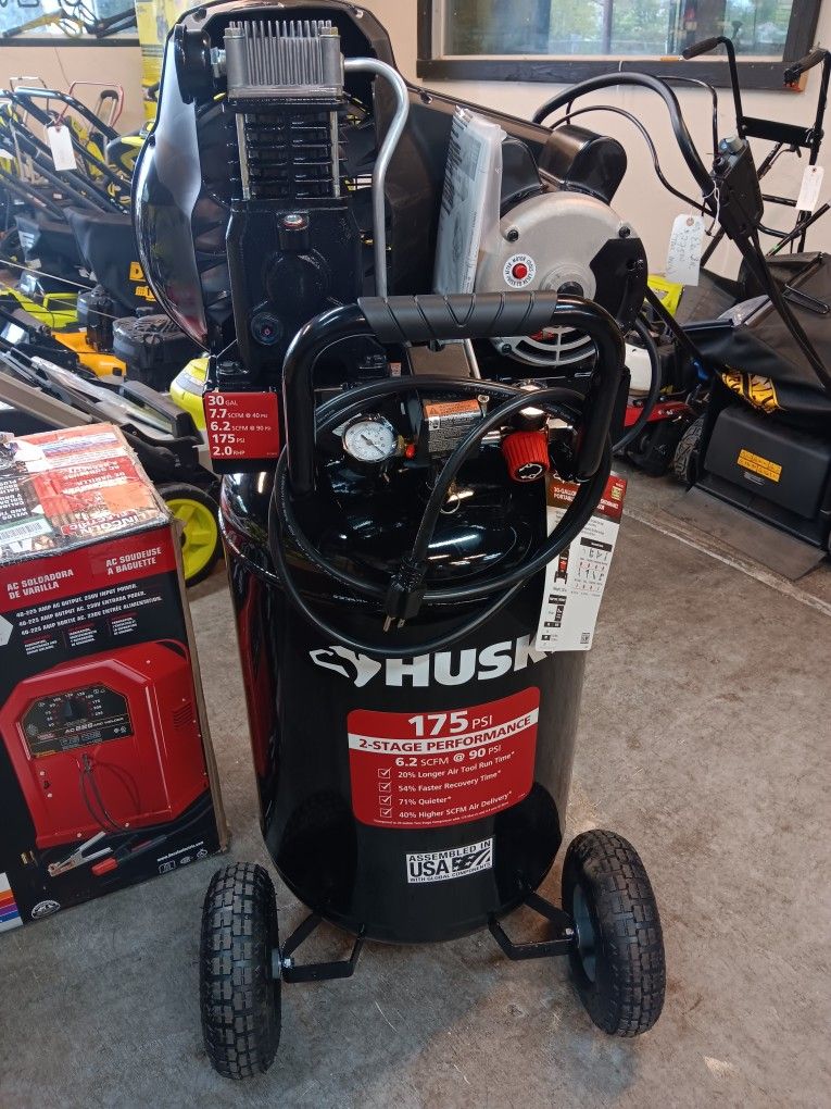 Husky
30 Gal. 175 PSI Oil Lubed Belt Drive Portable Vertical Electric Air Compressor