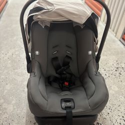 NUNA car Seat