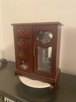 Vintage Wooden Vintage Jewelry Box