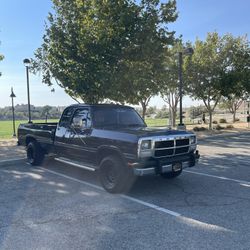 1st Gen Cummins D250 Dodge