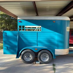 HORSE TRAILER 