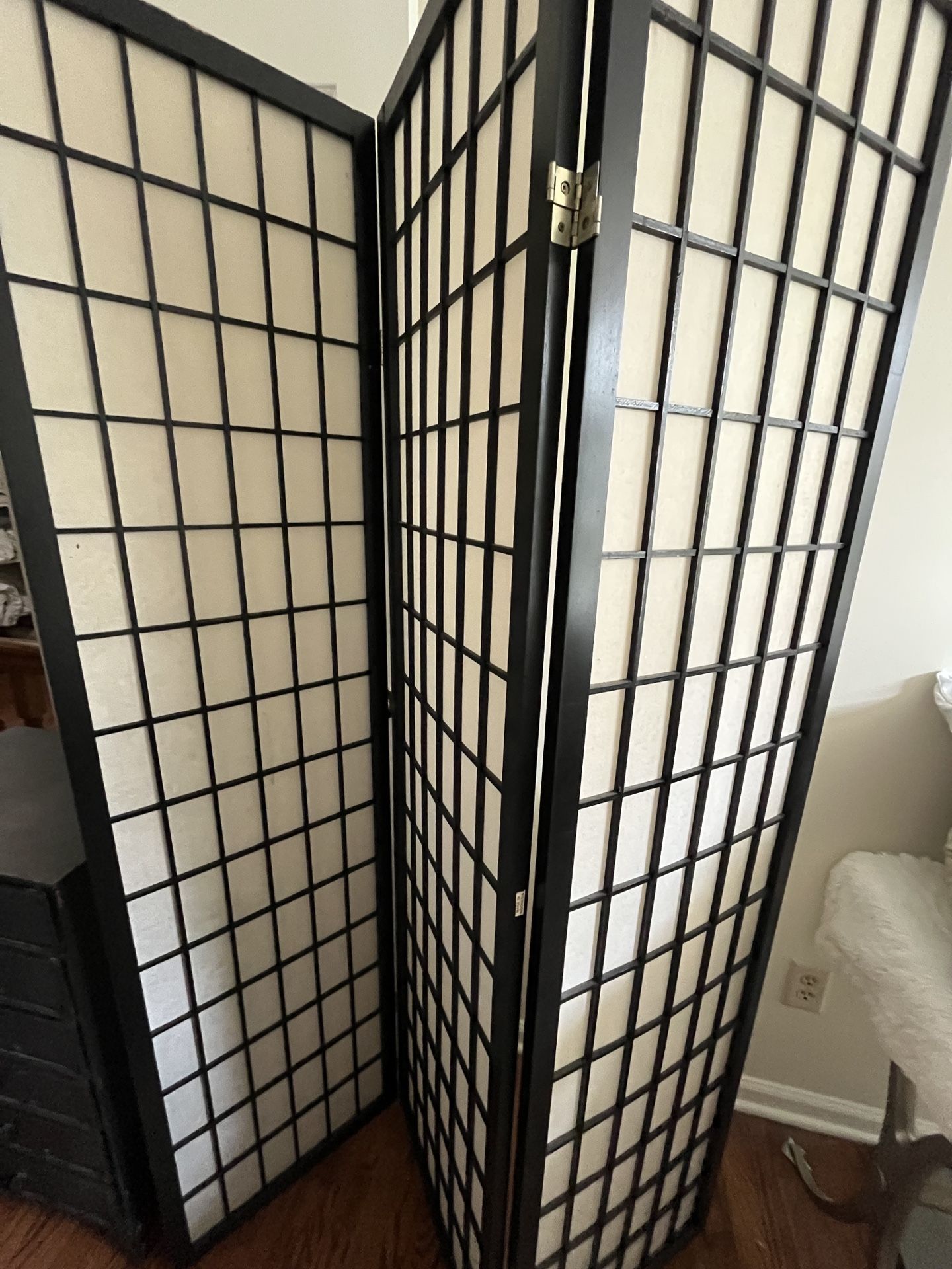 Foldable Divide Screen