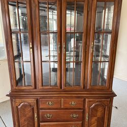 China Hutch In Good Condition Clean 