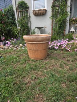 Large resin pot