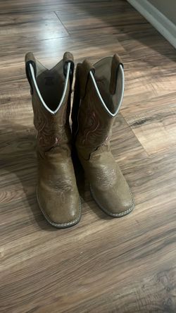 Size 2 kids cowboy boots