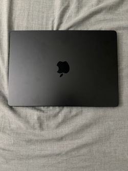 Apple MacBook Pro 14” – M5 Chip – Space Black 2025
