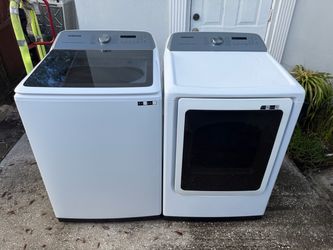 Washer And Dryer Samsung SmartThings Matching Set 2022 Like New