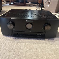 Marantz SR6009 AV Receiver + Bowers & Wilkins 606 Bookshelf Speakers (Pair)