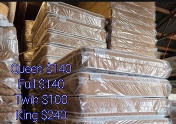 New Queen Plush Pillow Top Set 