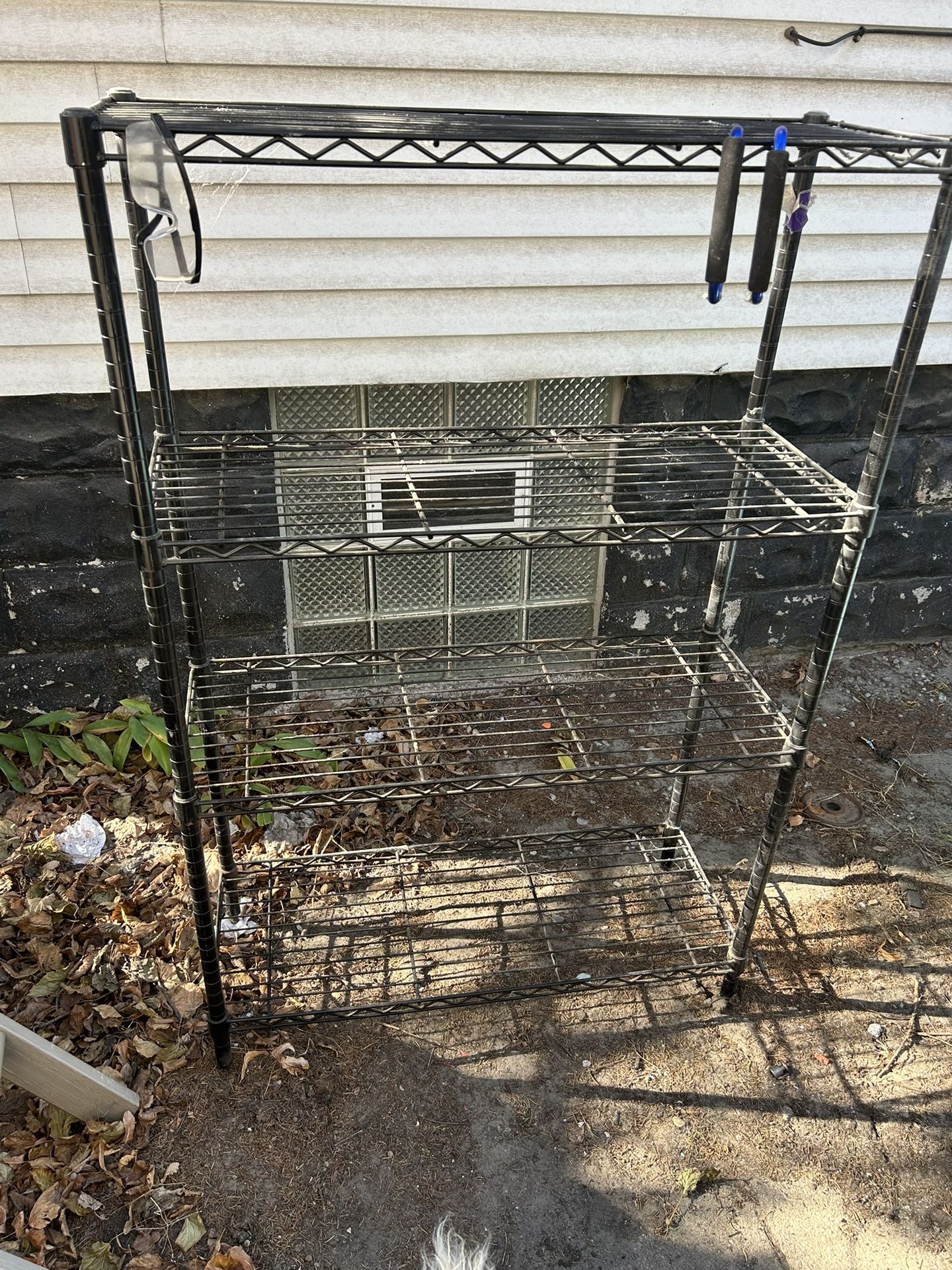 4 Tier Shelve About 5 Ft