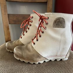 Sorel wedge boots, Women’s size 8