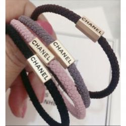 š PACK OF 4 BEAUTY HAIR BANDS /TIES