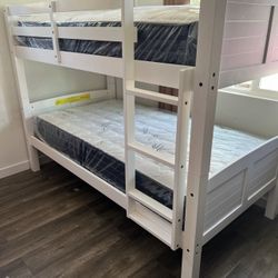 Litera Twin Size Nueva En Su Caja Incluye Colchones 