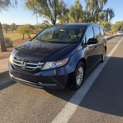 2015 Honda Odyssey LX Minivan