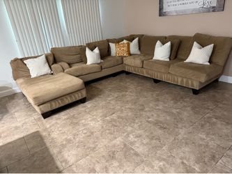 3 Piece Fabric Sectional (Beige)