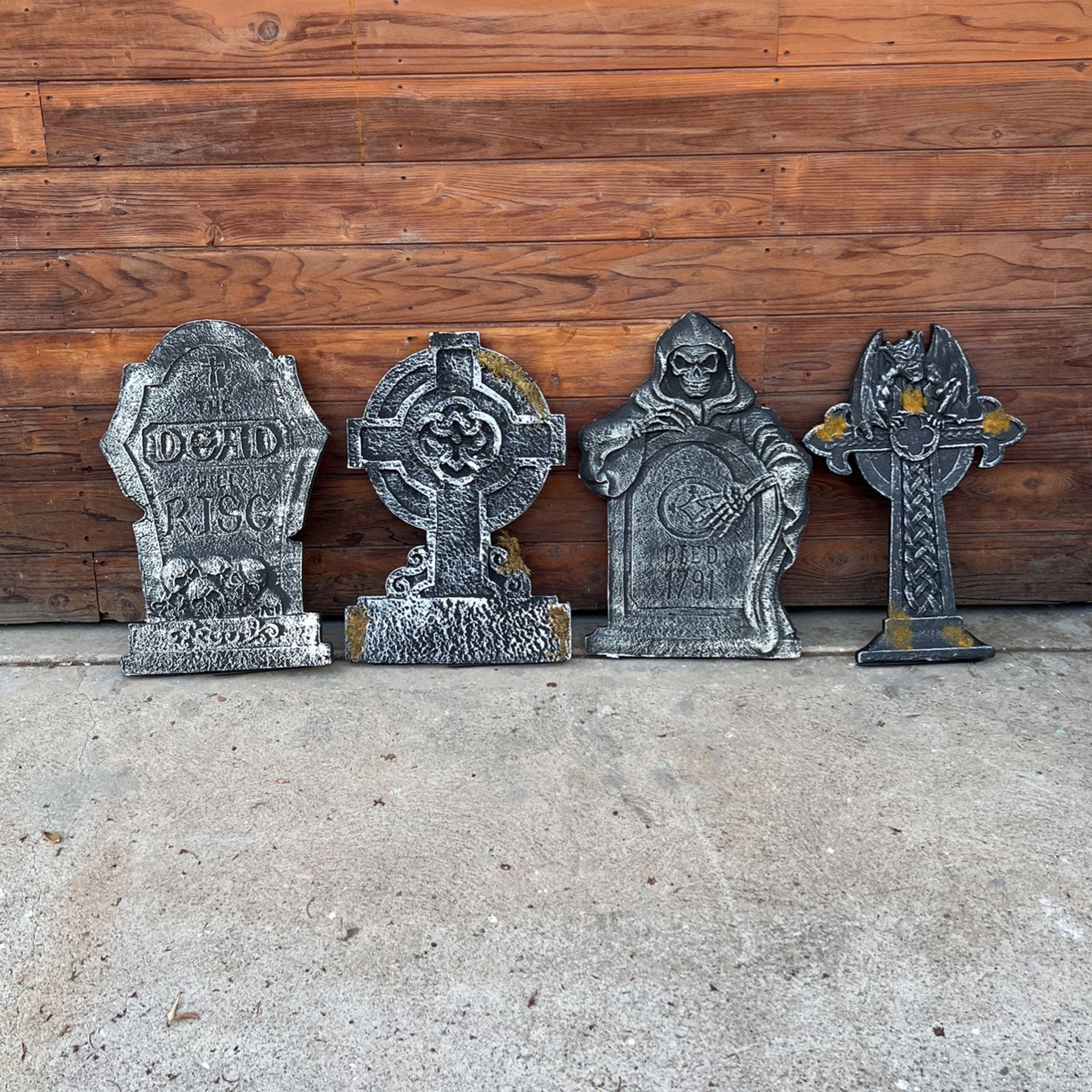 Gravestone Halloween Decorations