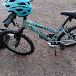 Women's Alpine24 Mountain Bike With Helmet