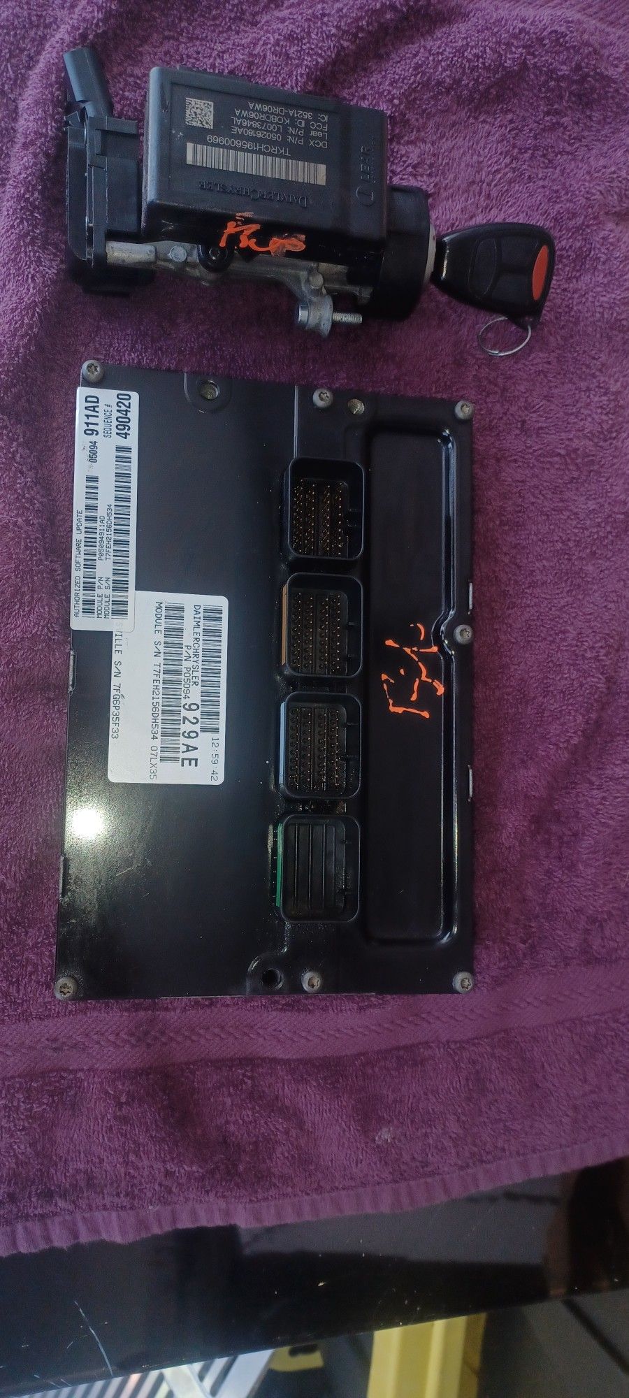 2006 Chrysler 300 Engine ECU ECM PCM 0(contact info removed)AD 6.1L SRT8 & Ignition w/Module