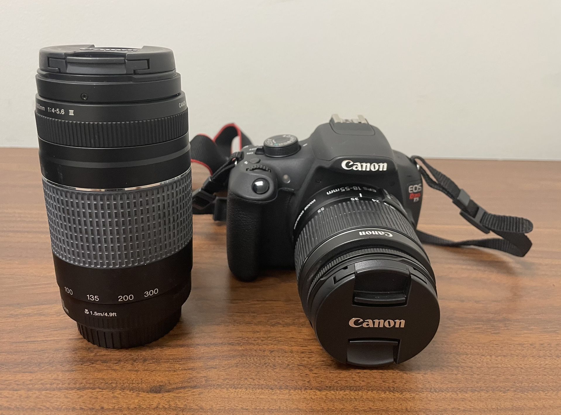 Excellent Condition Canon EOS Rebel T5 DSLR