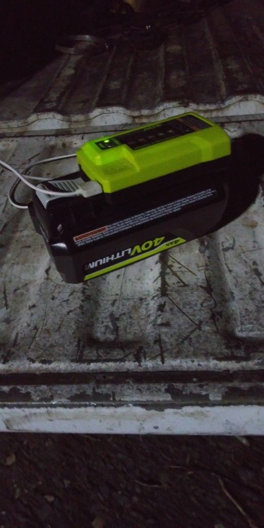 Ryobi 40 Volt 4ah Battery and Power Supply