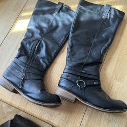 Boots Size 8.5 Black Womens