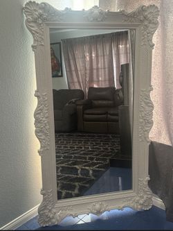 White Mirror | Good Condition