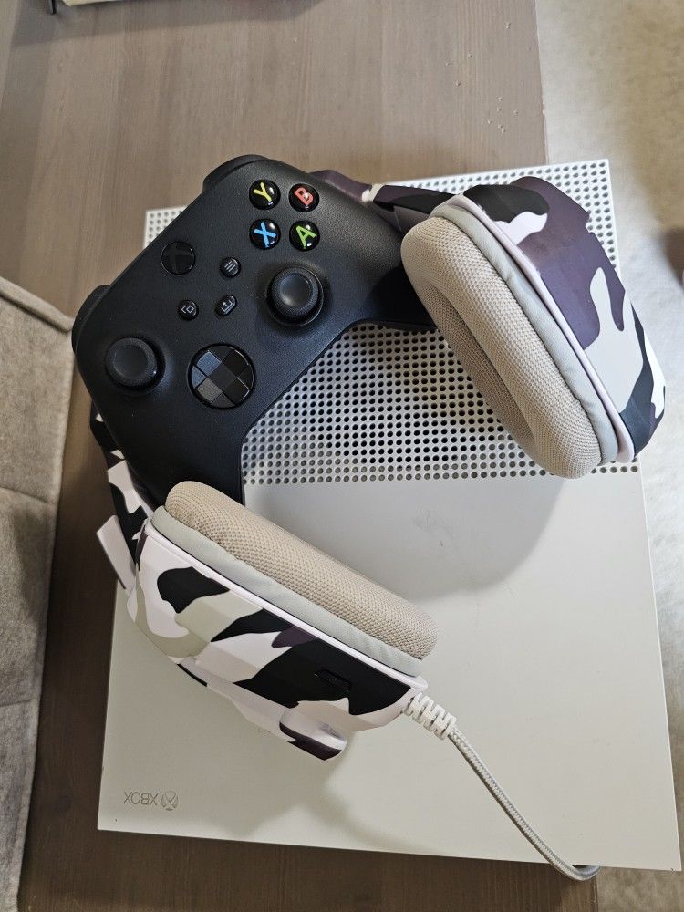 Xbox One S