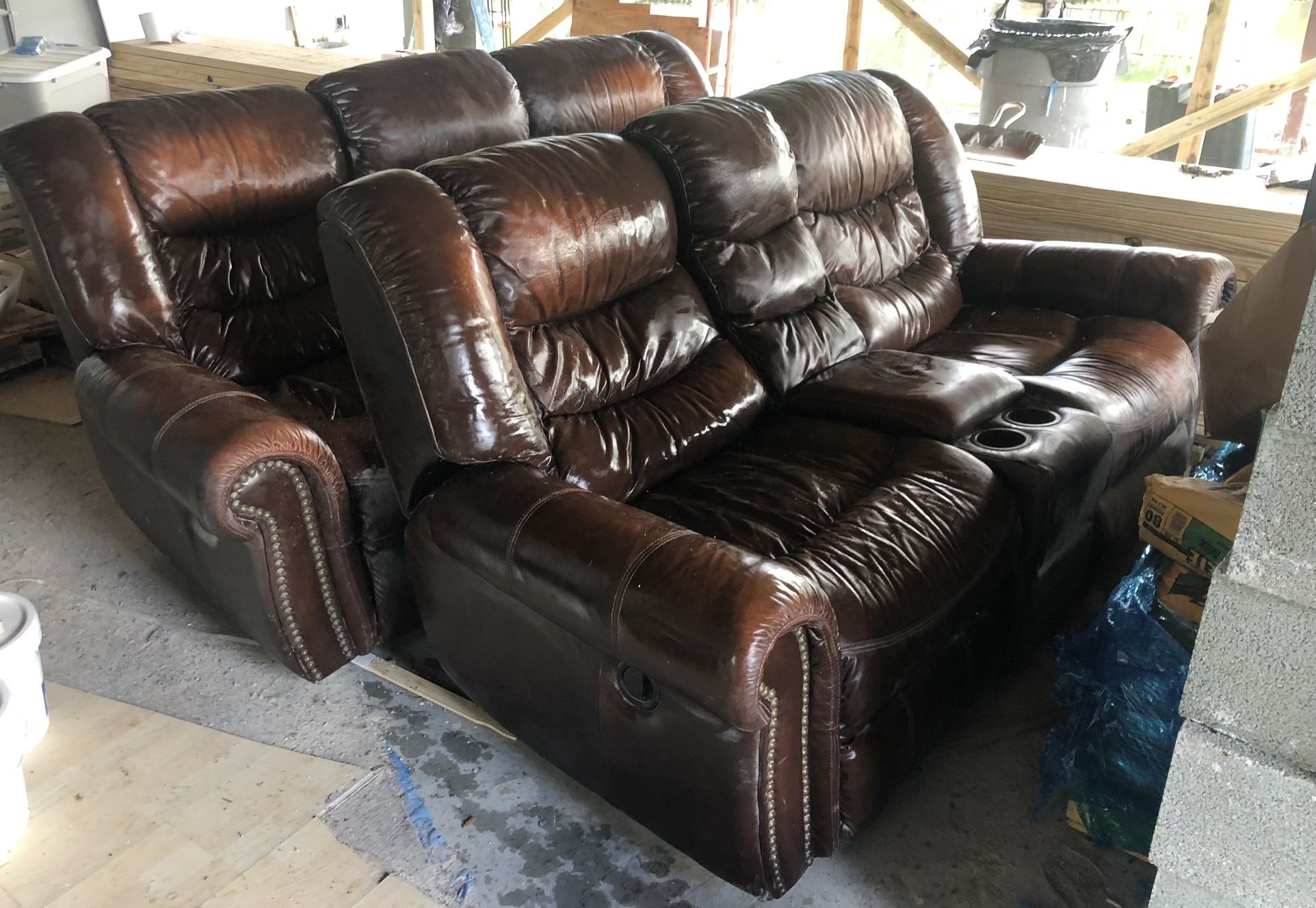 Couch/ Sofa / Recliner 