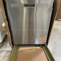 Whirlpool 24 in. Top Control Built-In Tall Tub Dishwasher in Fingerprint Resistant Stainless Steel with 5-Cycles 55 dBA