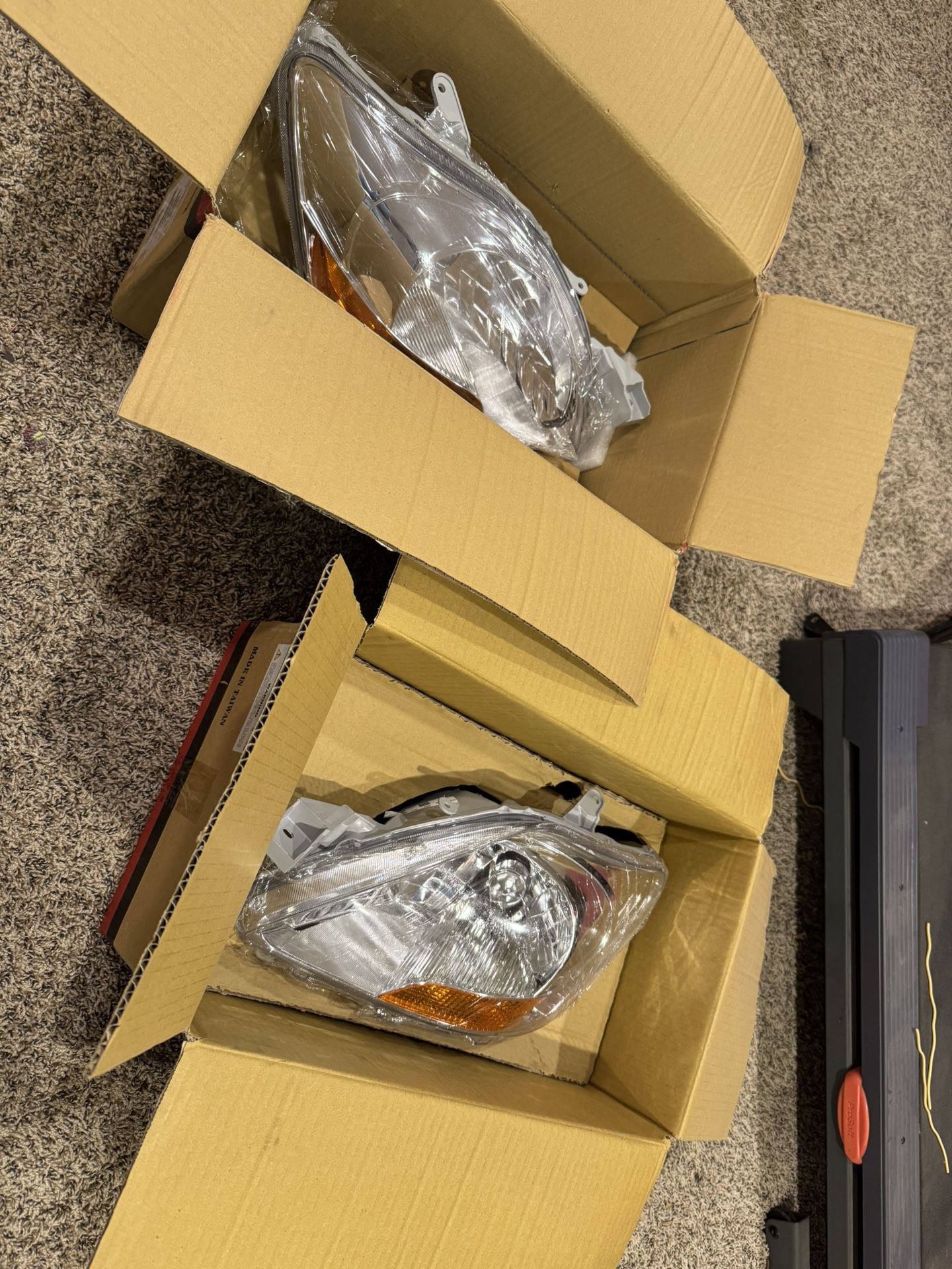 Toyota Yaris Headlight